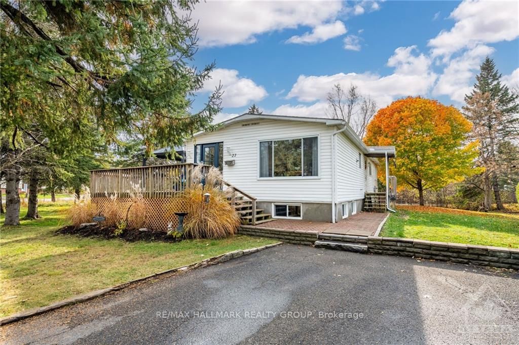 Photo 1 of 27 Fringewood Drive, Ottawa, Fringewood — HOMEH