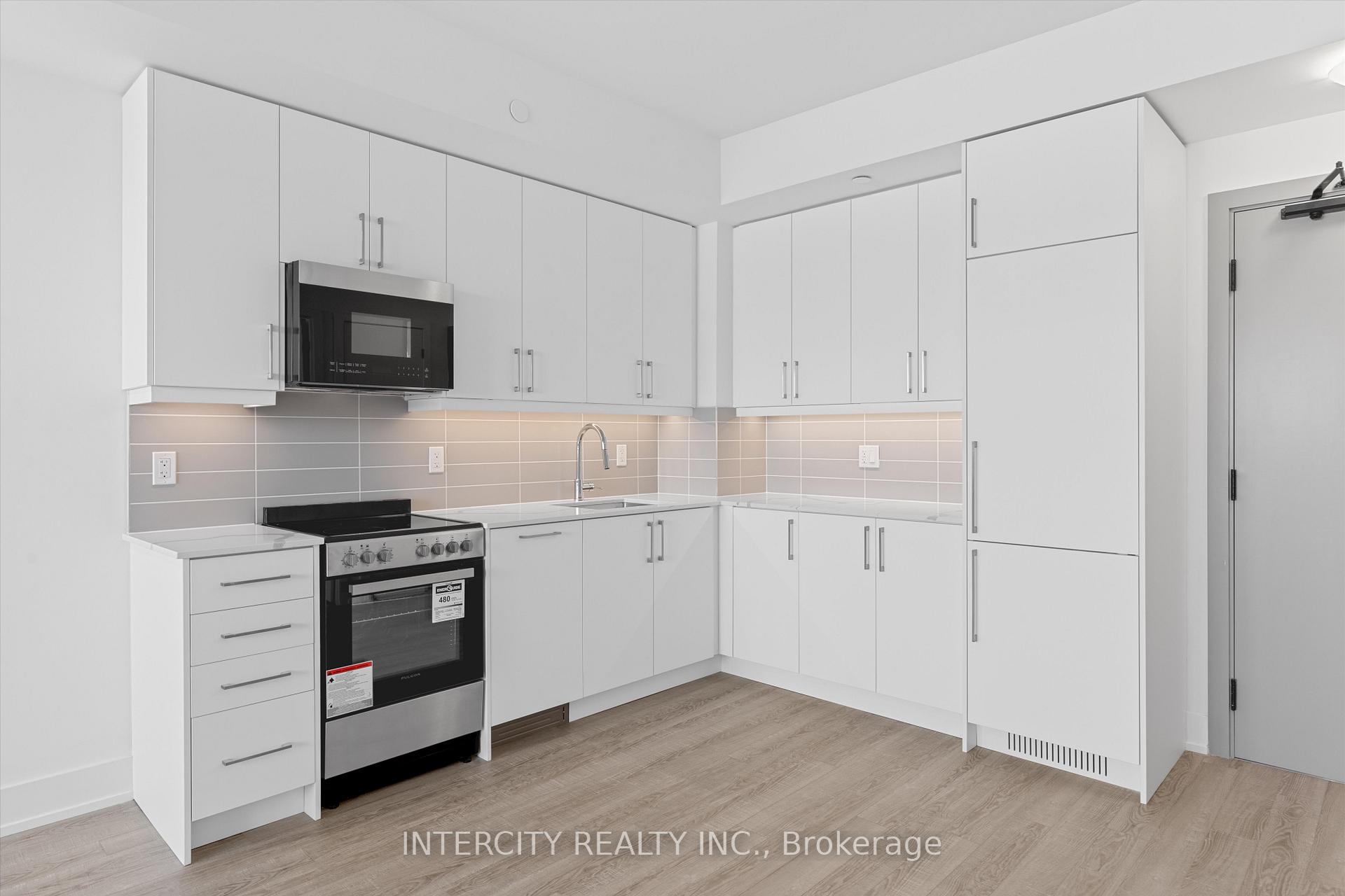 Photo 8 of Unit 345, 2075 King Road, King, King City — HOMEH