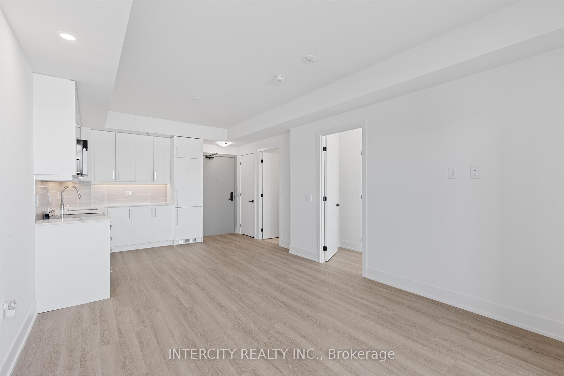 Photo 11 of Unit 345, 2075 King Road, King, King City — HOMEH