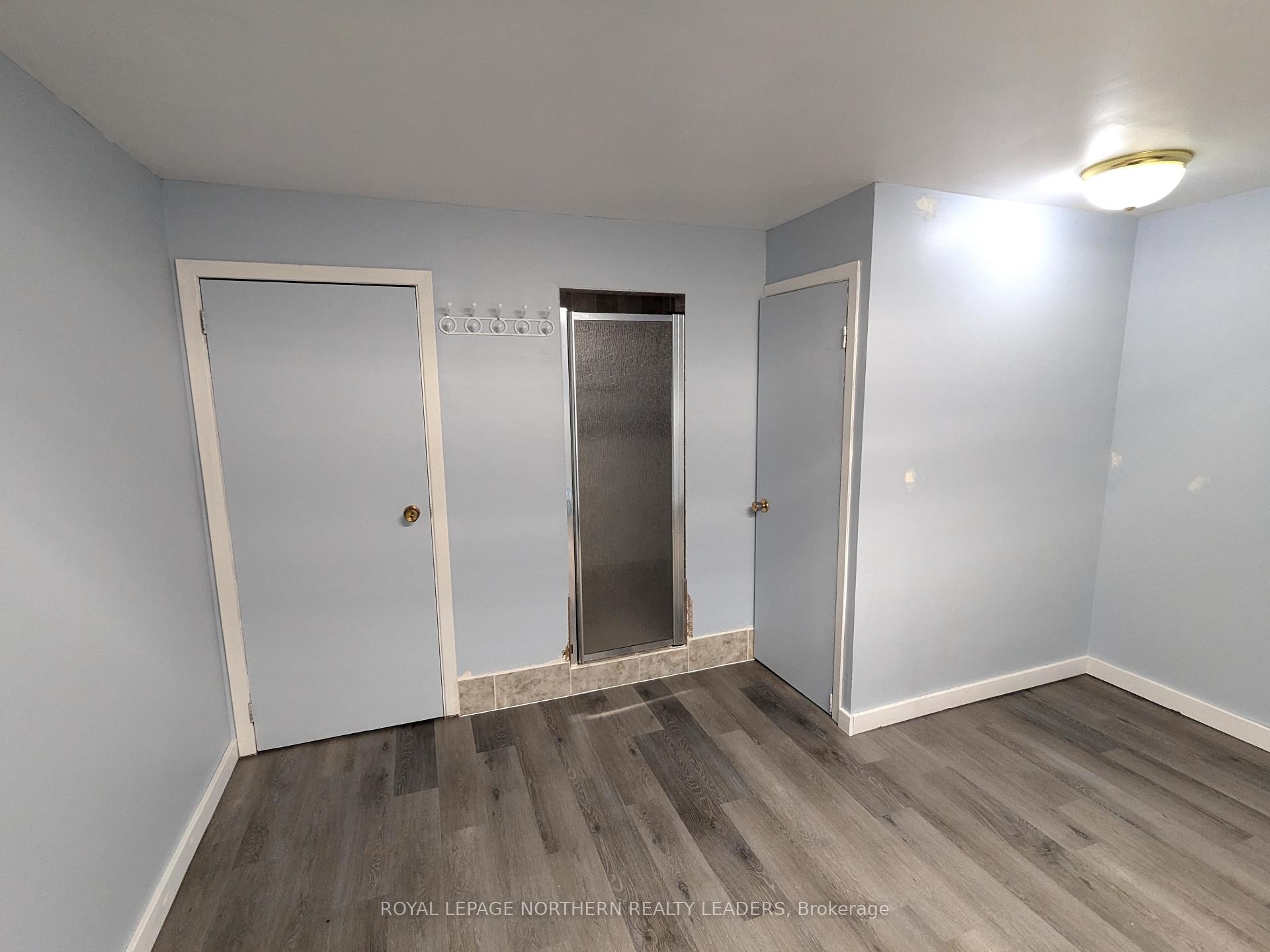 Photo 11 of 404 Eighth Avenue, Cochrane — HOMEH
