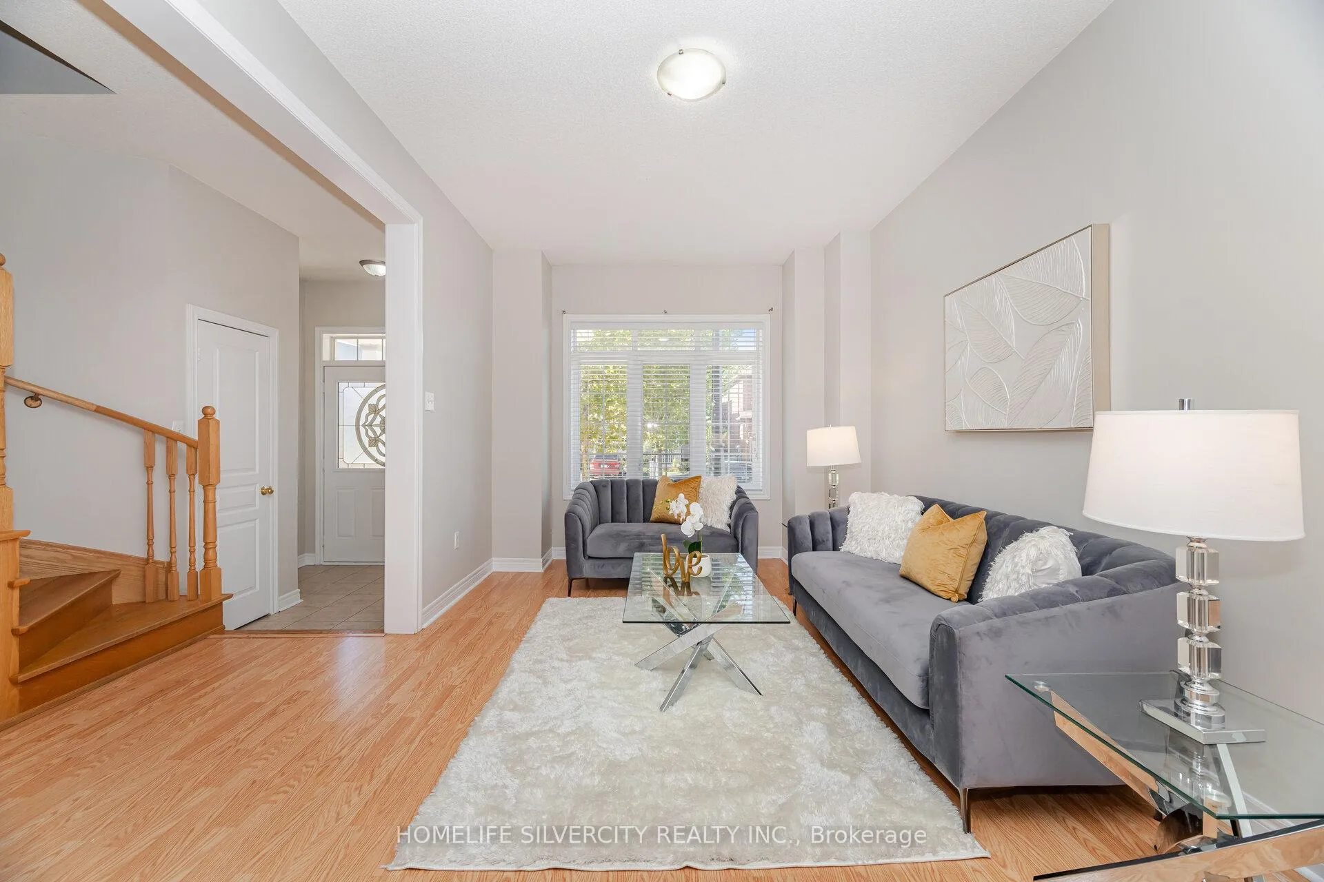Photo 6 of 105 Aylesbury Drive, Brampton, Northwest Brampton — HOMEH