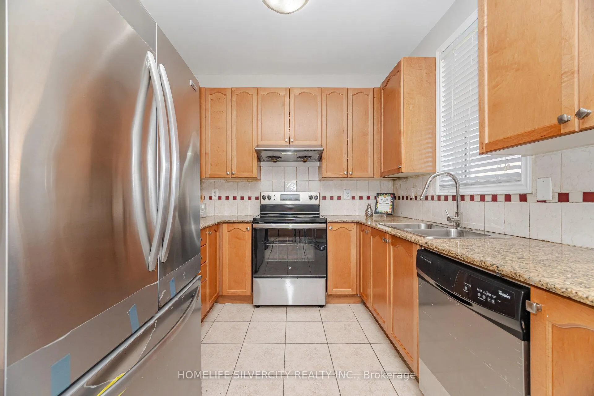 Photo 11 of 105 Aylesbury Drive, Brampton, Northwest Brampton — HOMEH