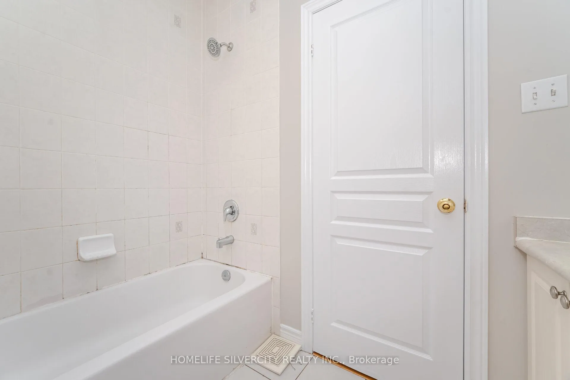 Photo 27 of 105 Aylesbury Drive, Brampton, Northwest Brampton — HOMEH