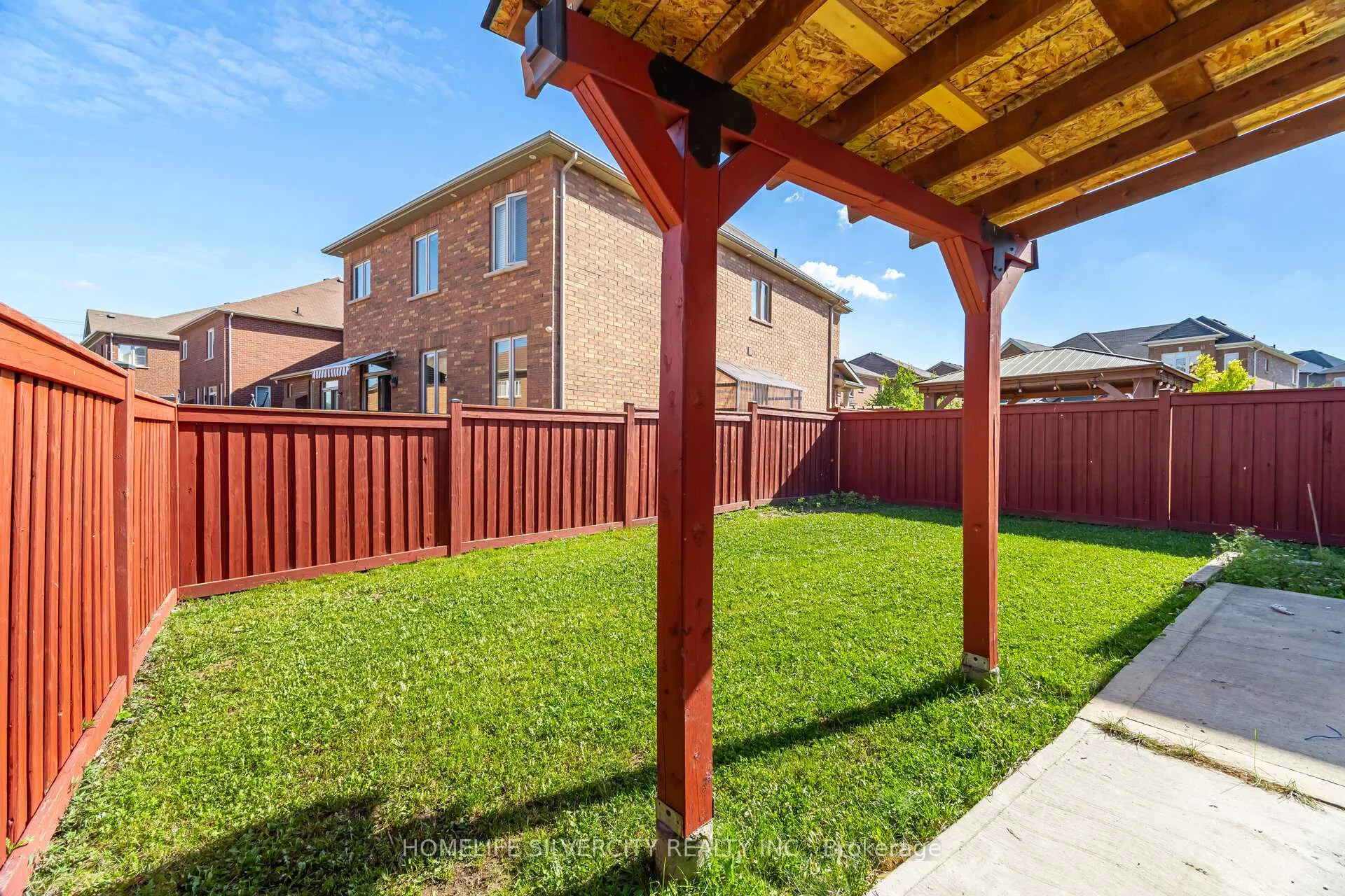 Photo 36 of 105 Aylesbury Drive, Brampton, Northwest Brampton — HOMEH