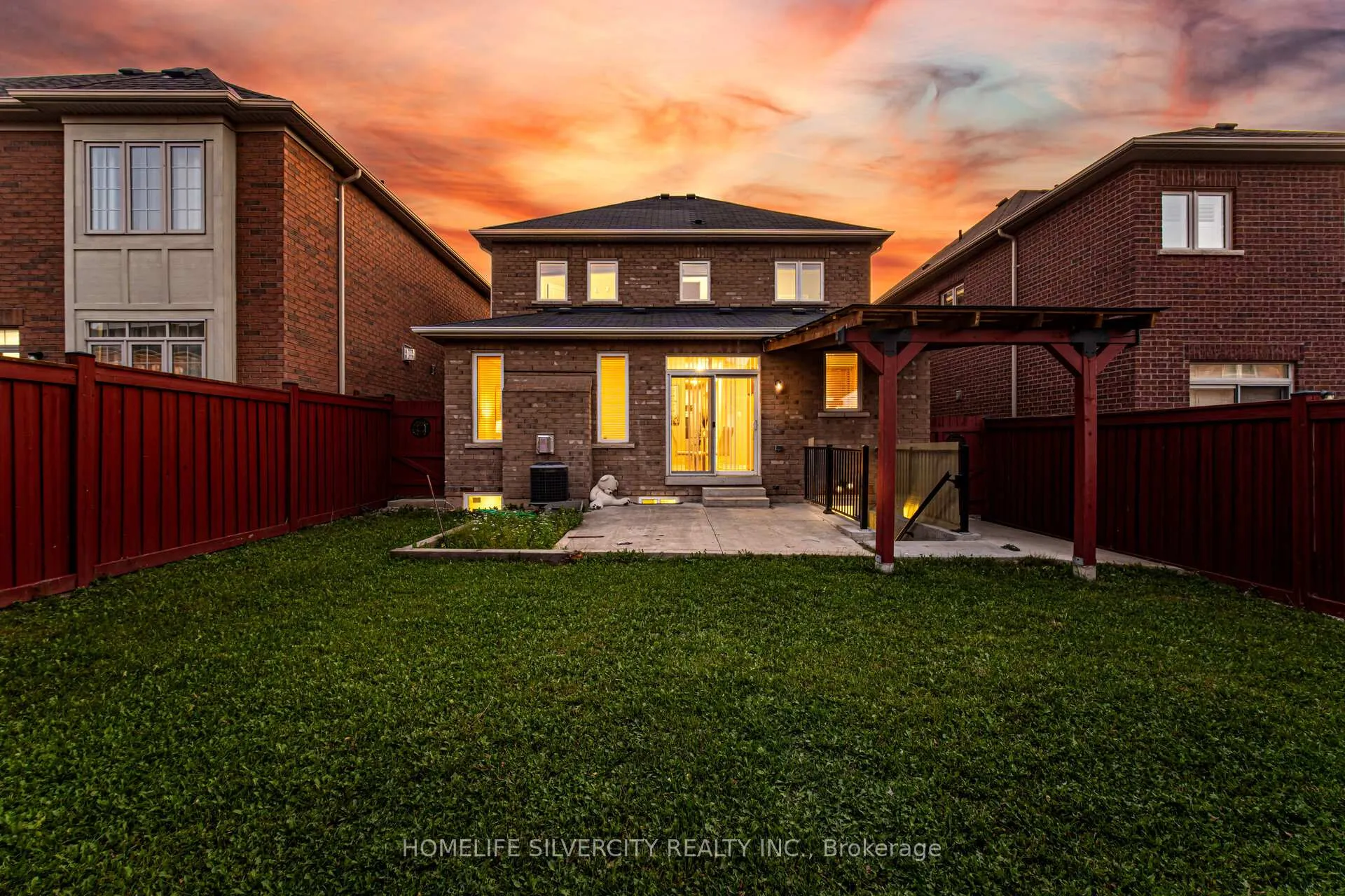 Photo 39 of 105 Aylesbury Drive, Brampton, Northwest Brampton — HOMEH