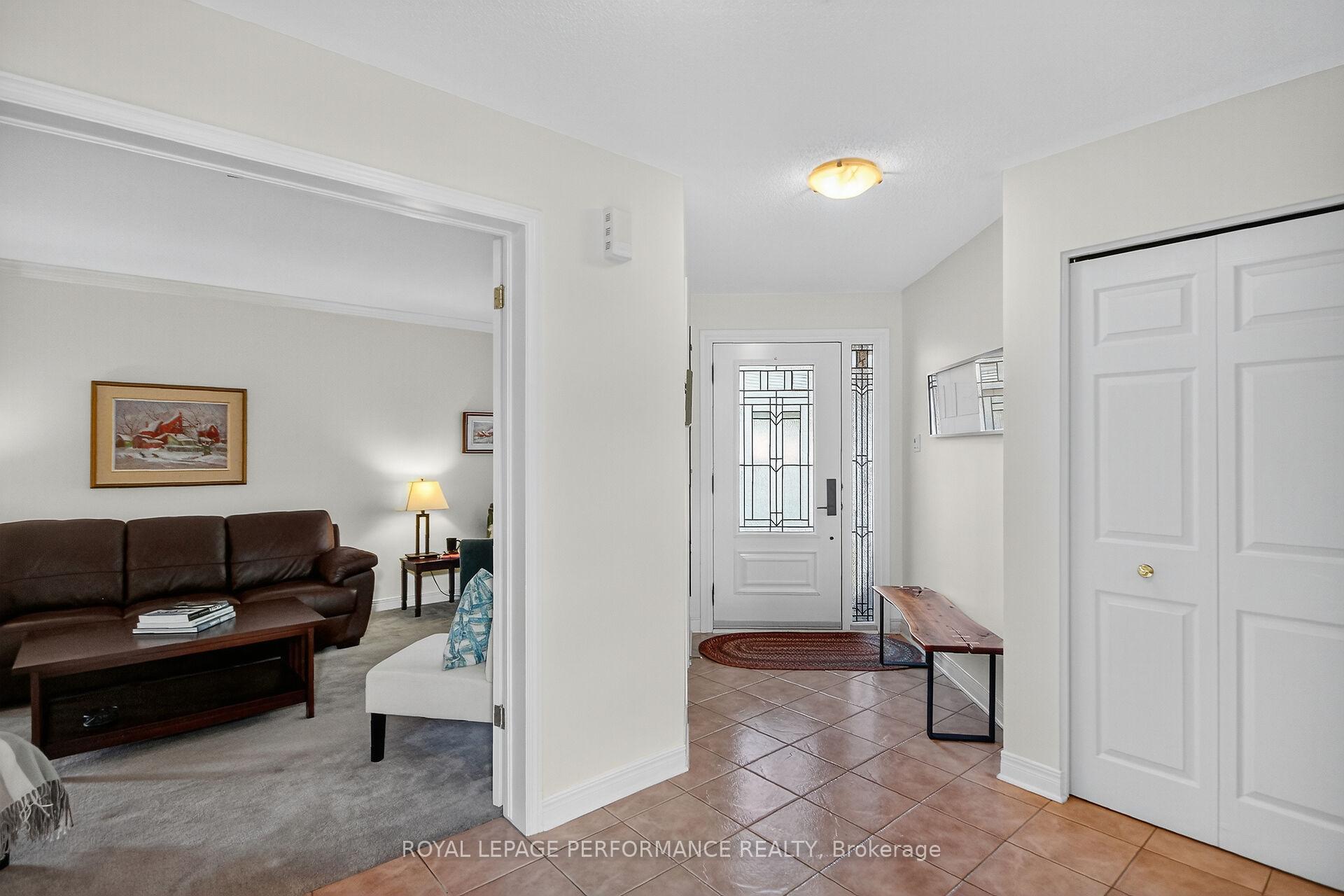 Photo 3 of 159 Longshire Circle, Ottawa, Barrhaven - Longfields — HOMEH