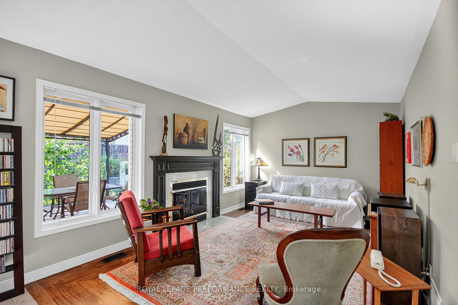 Photo 16 of 159 Longshire Circle, Ottawa, Barrhaven - Longfields — HOMEH
