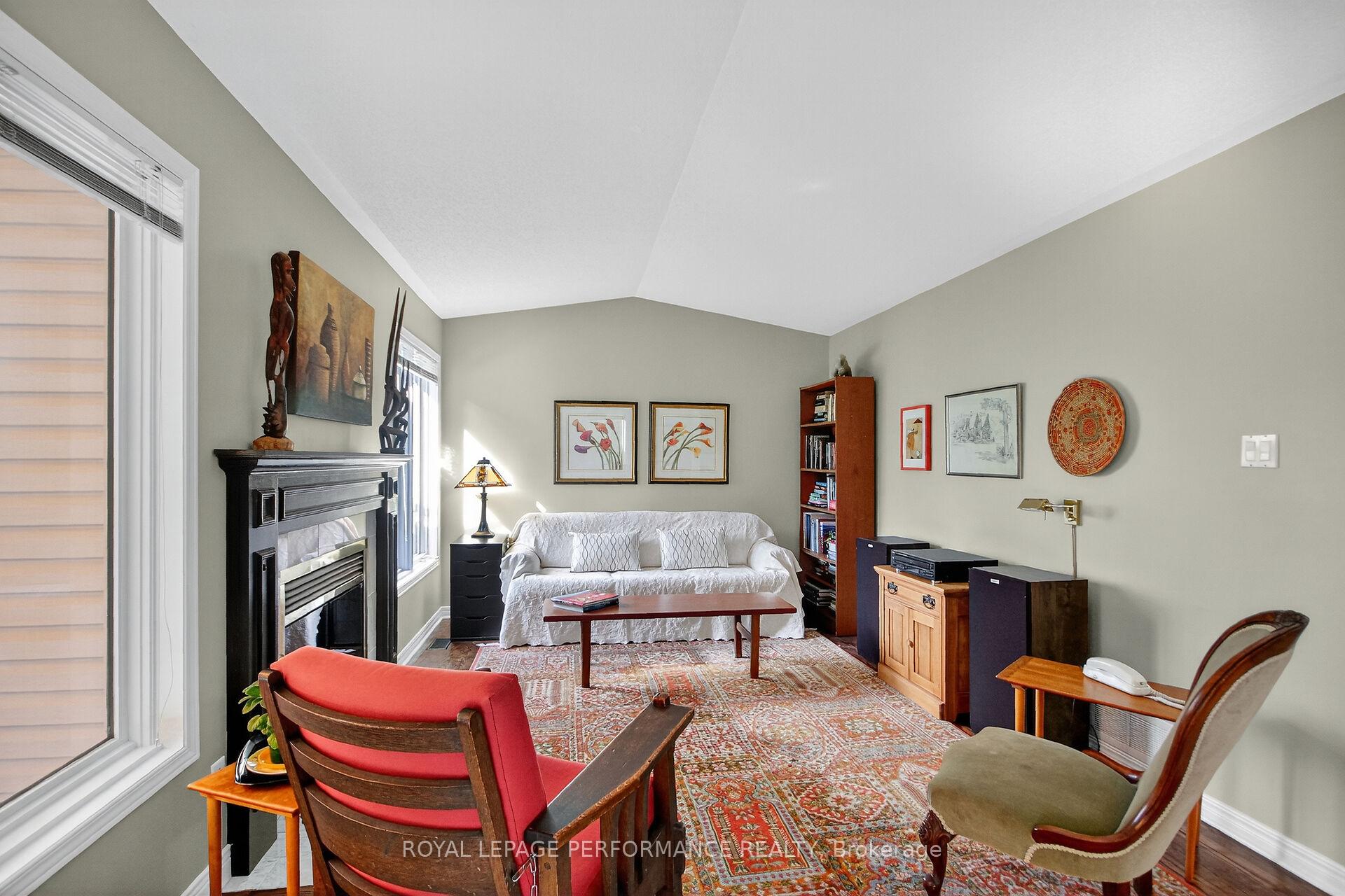 Photo 17 of 159 Longshire Circle, Ottawa, Barrhaven - Longfields — HOMEH