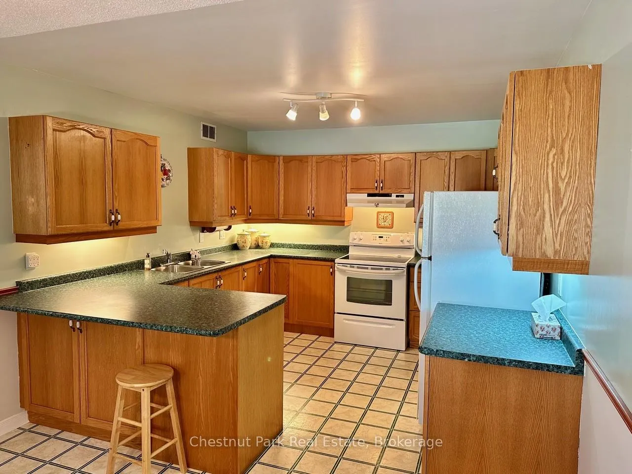 Photo 14 of 45 Pine Ridge Gate E, Gravenhurst, Muskoka (S) — HOMEH
