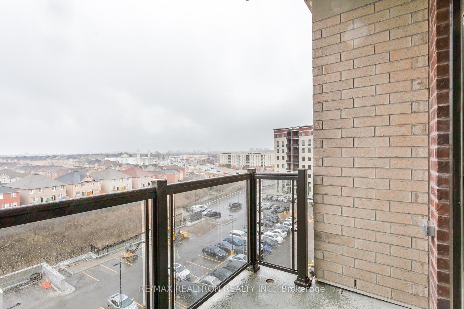 Photo 3 of Unit Unit # 608, 7325 Markham Road, Markham, Cedarwood — HOMEH