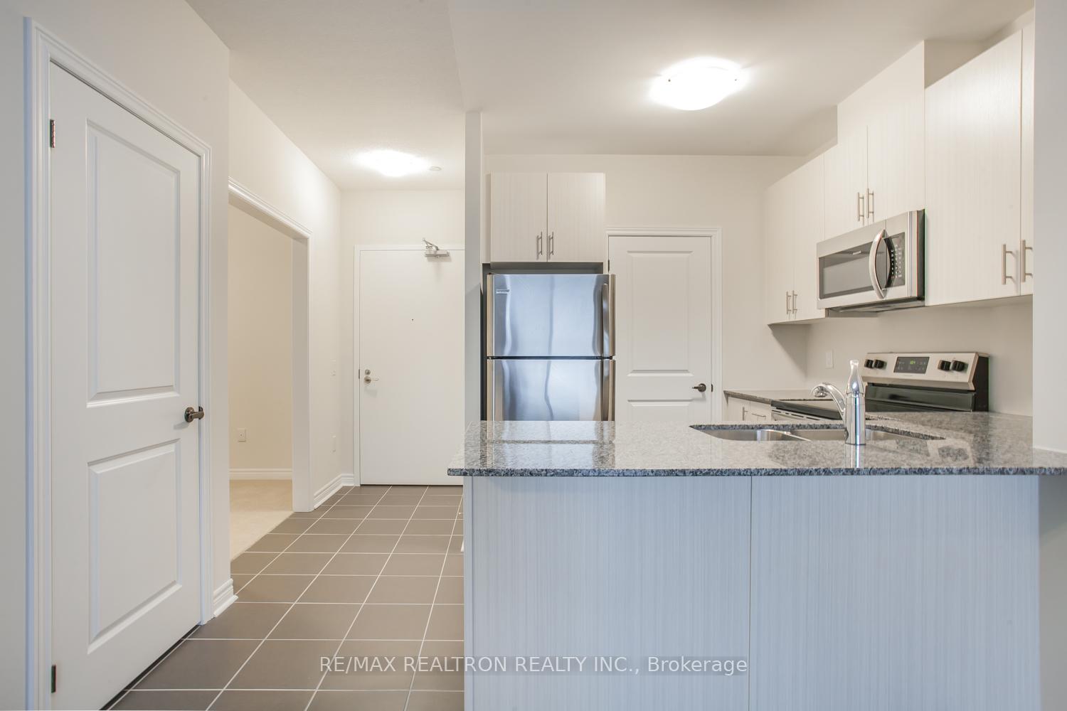 Photo 7 of Unit Unit # 608, 7325 Markham Road, Markham, Cedarwood — HOMEH