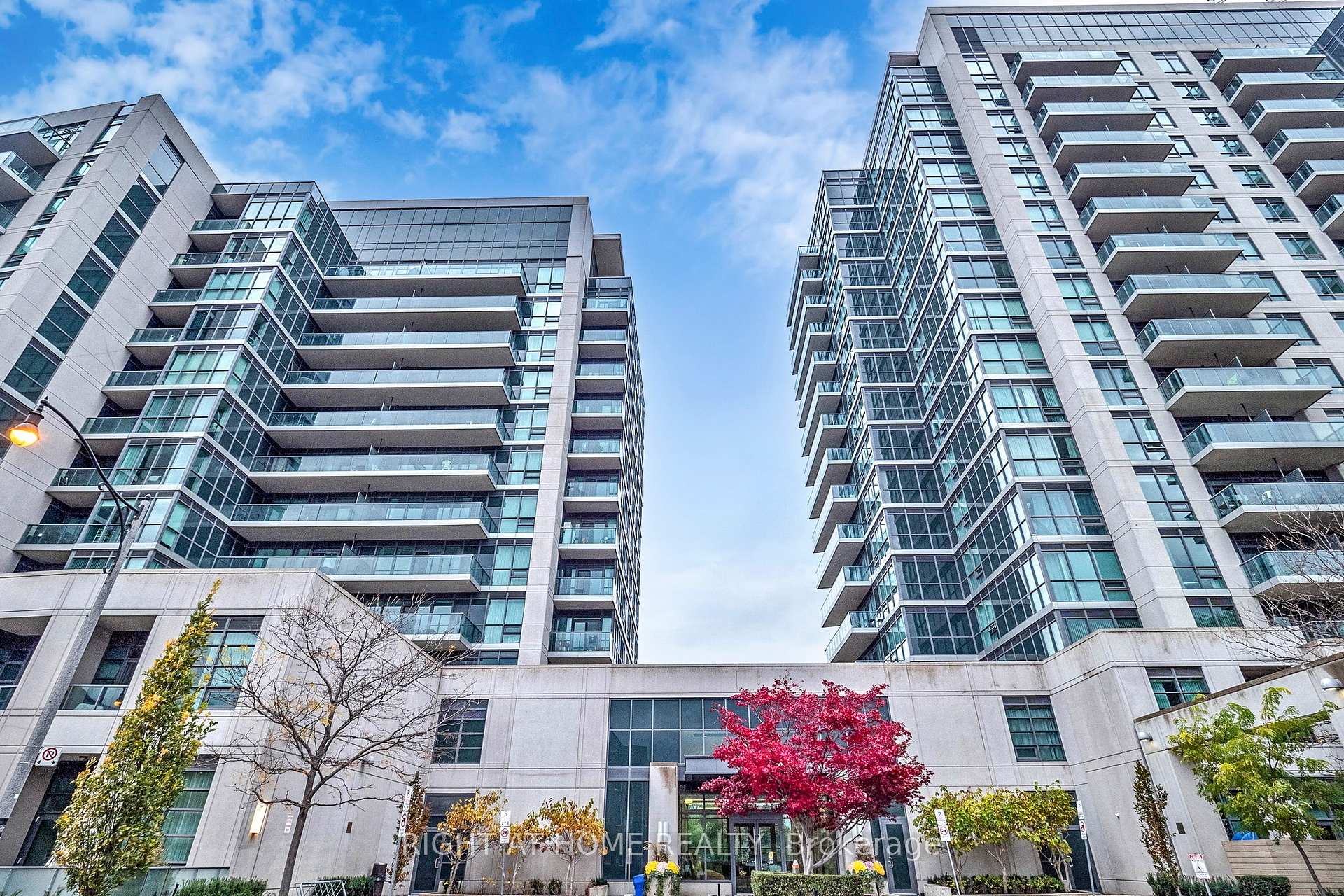 Photo 9 of Unit 813, 35 Brian Peck Crescent, Toronto, Thorncliffe Park — HOMEH