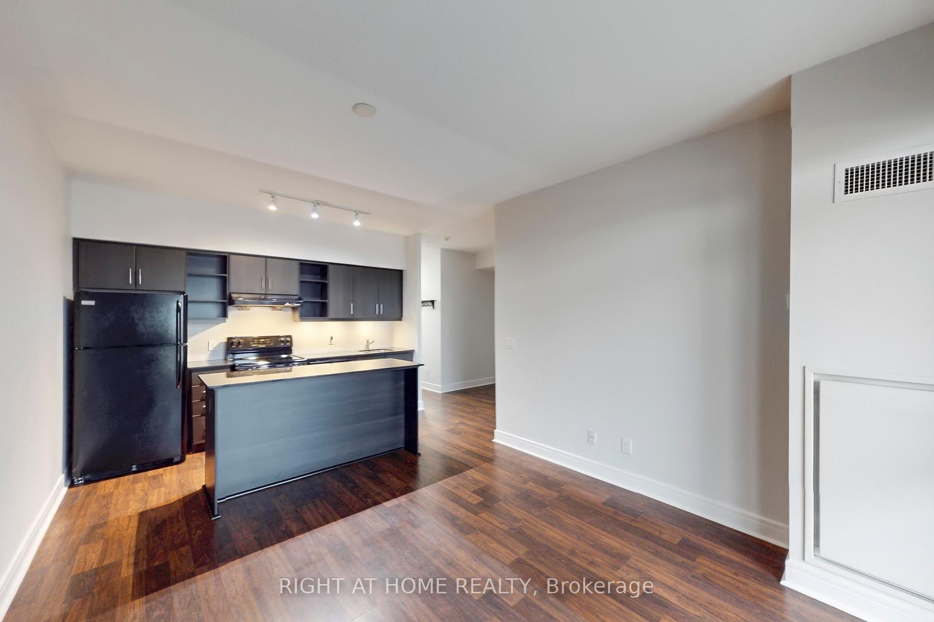 Photo 42 of Unit 813, 35 Brian Peck Crescent, Toronto, Thorncliffe Park — HOMEH