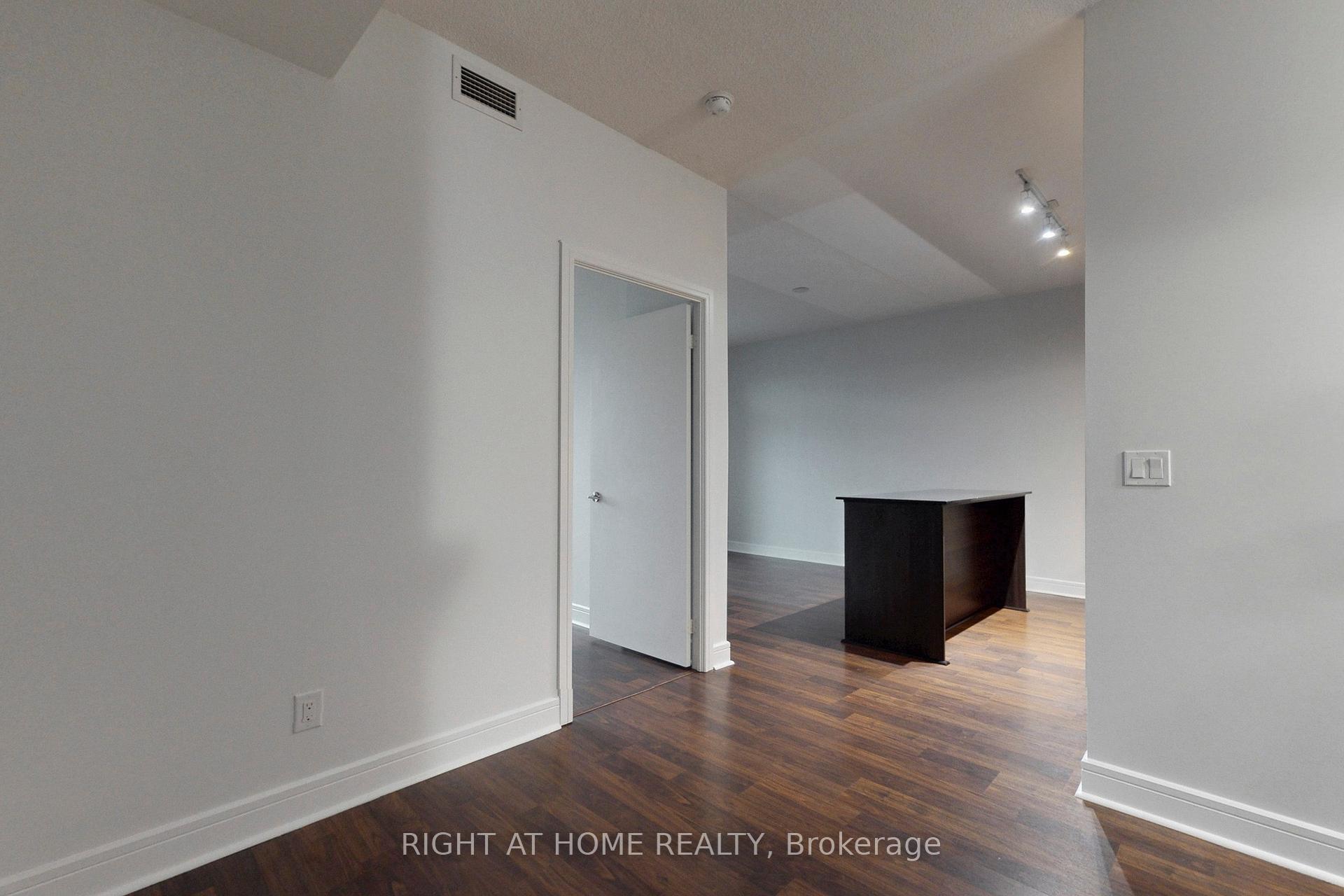 Photo 58 of Unit 813, 35 Brian Peck Crescent, Toronto, Thorncliffe Park — HOMEH