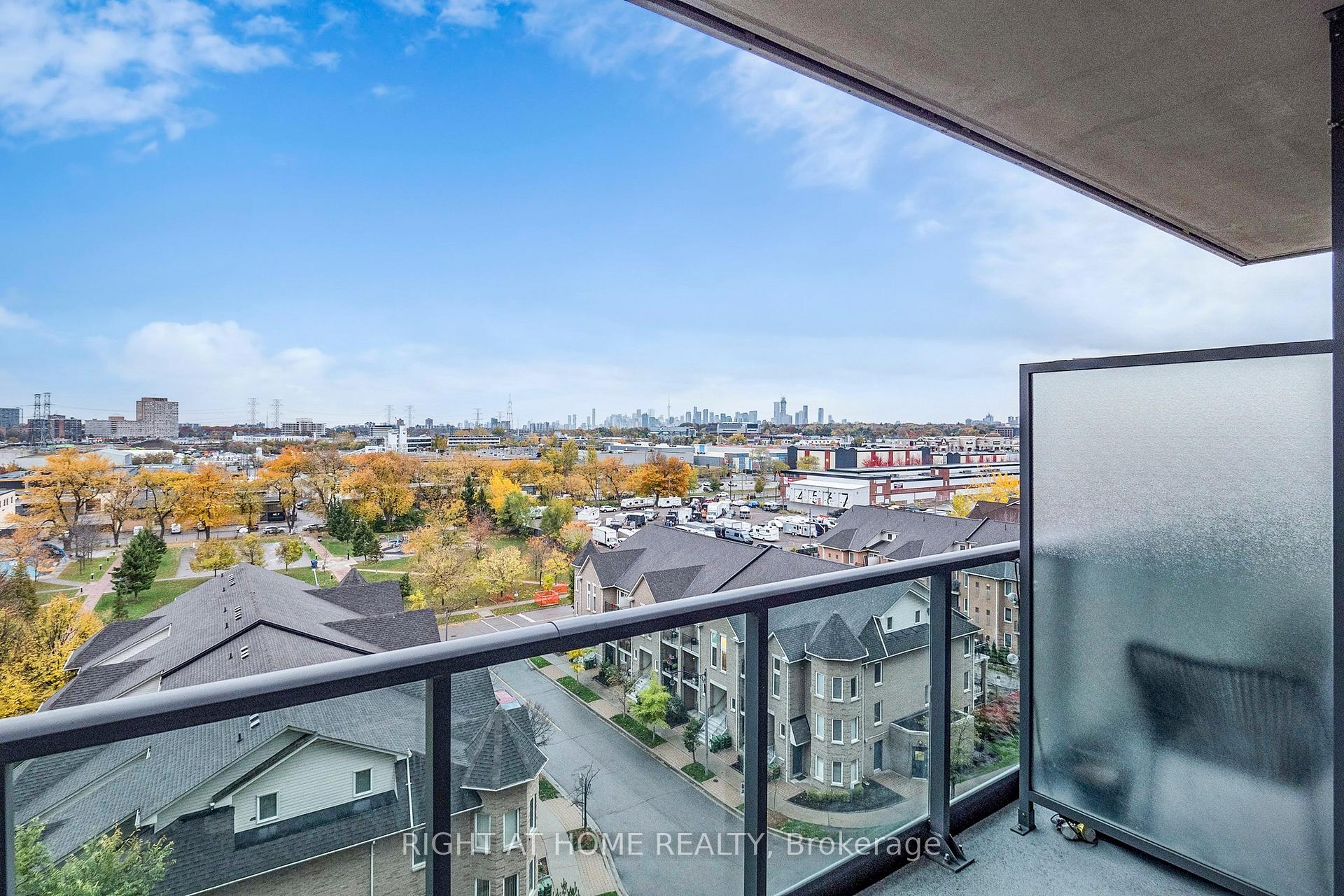 Photo 83 of Unit 813, 35 Brian Peck Crescent, Toronto, Thorncliffe Park — HOMEH