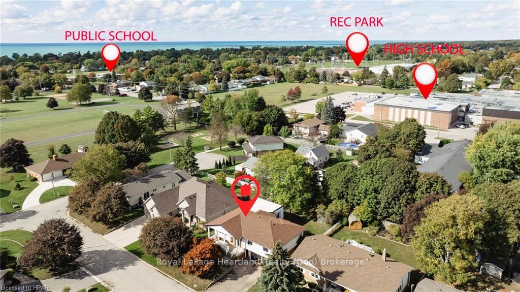 Photo 3 of 30 Leonard Drive, Goderich, Goderich (Town) — HOMEH