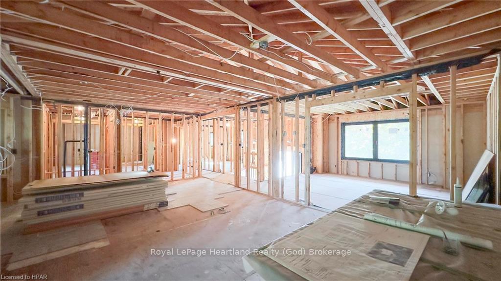 Photo 12 of 30 Leonard Drive, Goderich, Goderich (Town) — HOMEH