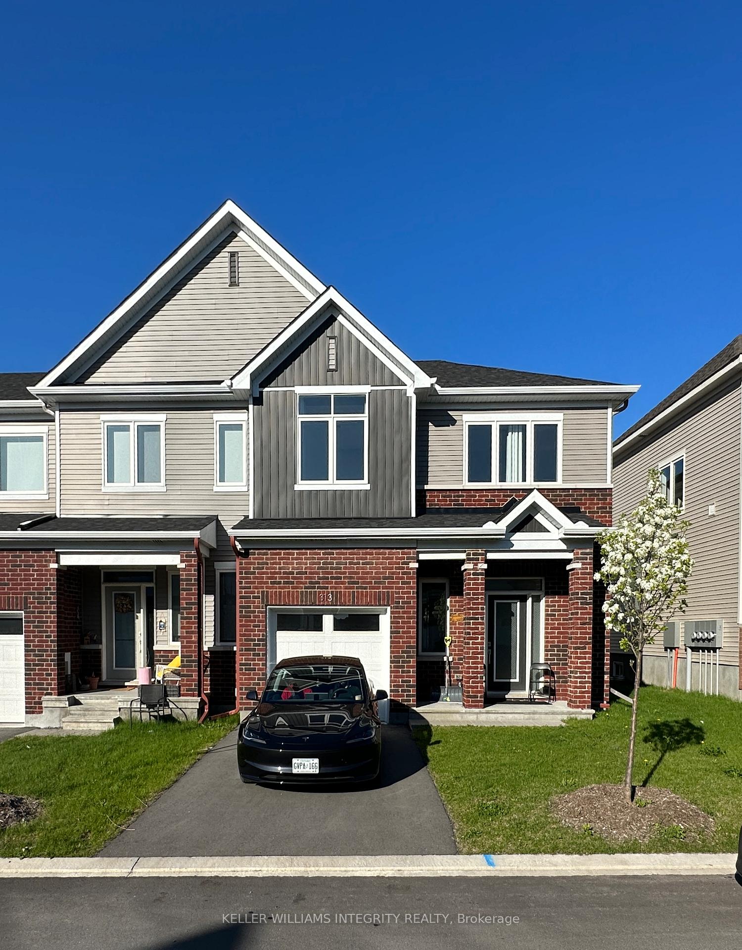 Photo 2 of 313 Canadensis Lane, Ottawa, Barrhaven - Half Moon Bay — HOMEH