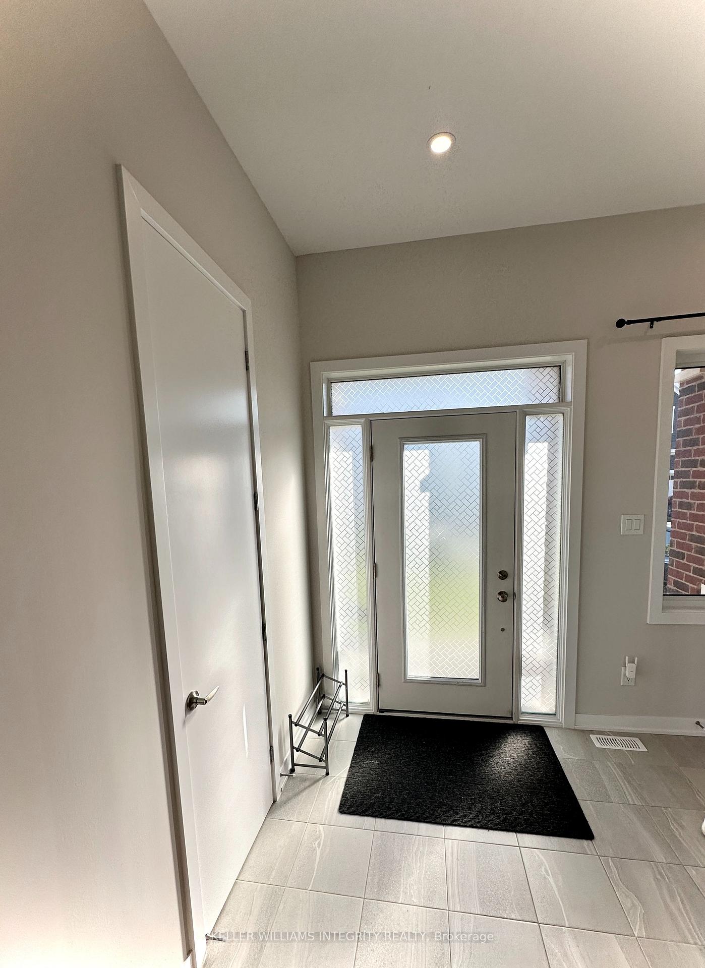 Photo 4 of 313 Canadensis Lane, Ottawa, Barrhaven - Half Moon Bay — HOMEH