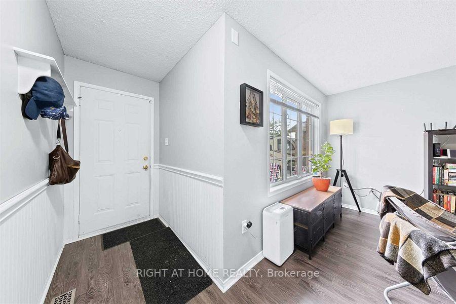 Photo 2 of 72 Sundew Drive, Barrie, Holly — HOMEH