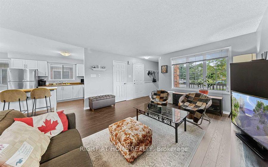 Photo 5 of 72 Sundew Drive, Barrie, Holly — HOMEH
