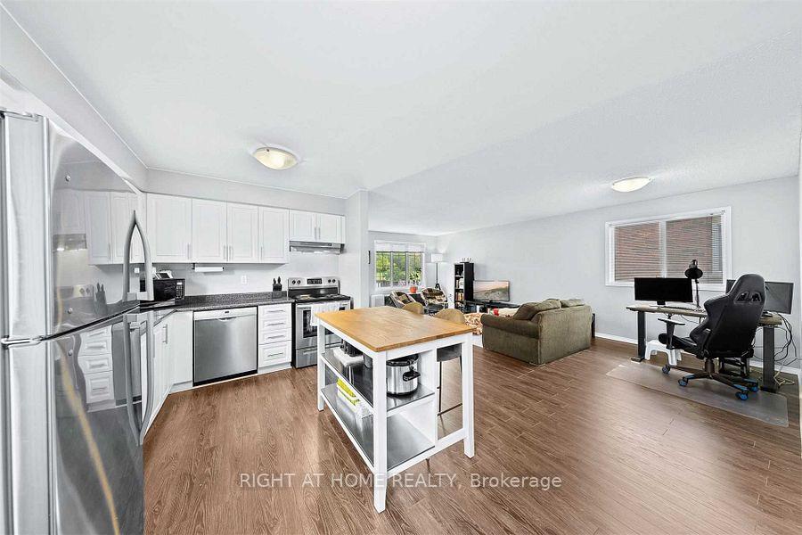 Photo 8 of 72 Sundew Drive, Barrie, Holly — HOMEH