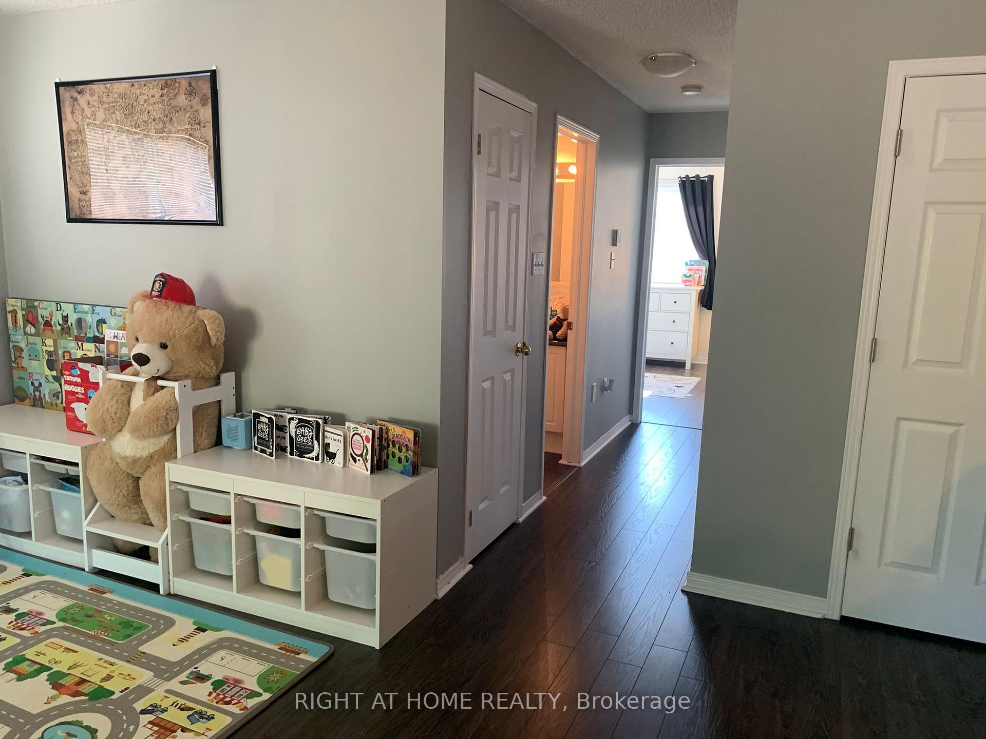 Photo 13 of 72 Sundew Drive, Barrie, Holly — HOMEH