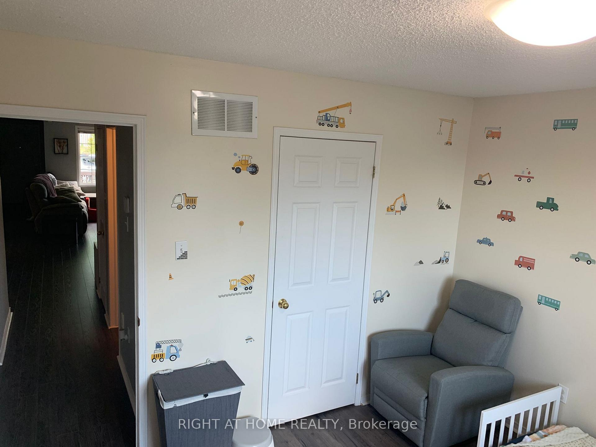 Photo 20 of 72 Sundew Drive, Barrie, Holly — HOMEH