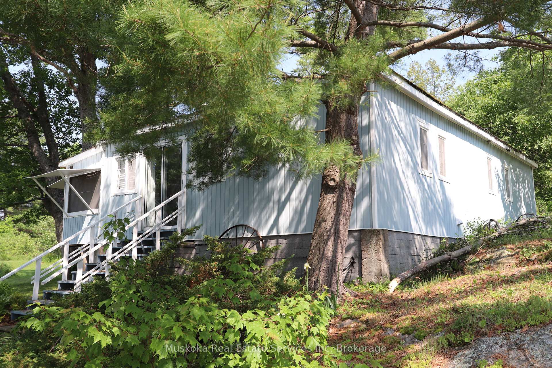 Photo 3 of 1113 Sam Cook Road, Gravenhurst, Ryde — HOMEH
