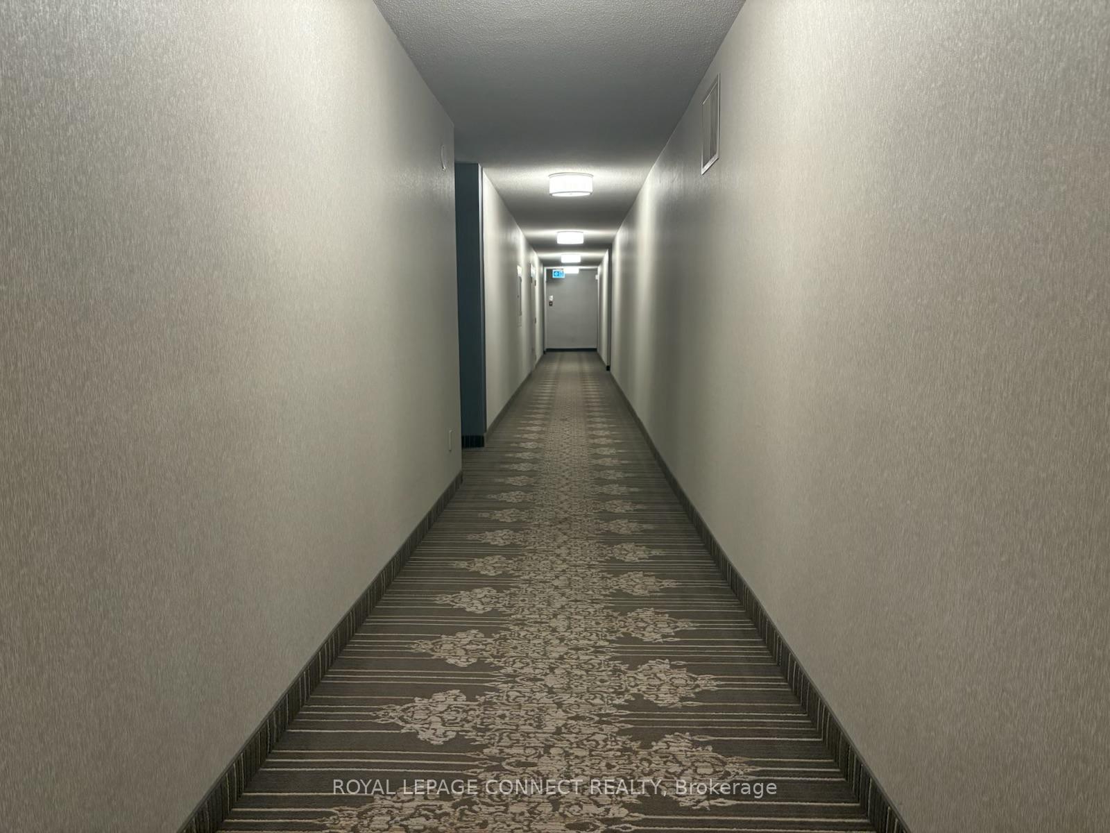 Photo 4 of Unit 910, 80 Inverlochy Boulevard, Markham, Royal Orchard — HOMEH