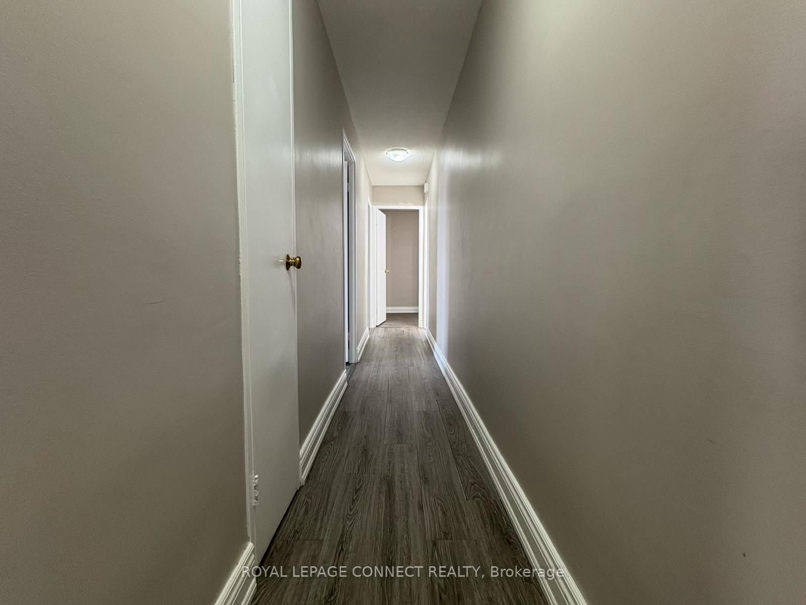 Photo 14 of Unit 910, 80 Inverlochy Boulevard, Markham, Royal Orchard — HOMEH