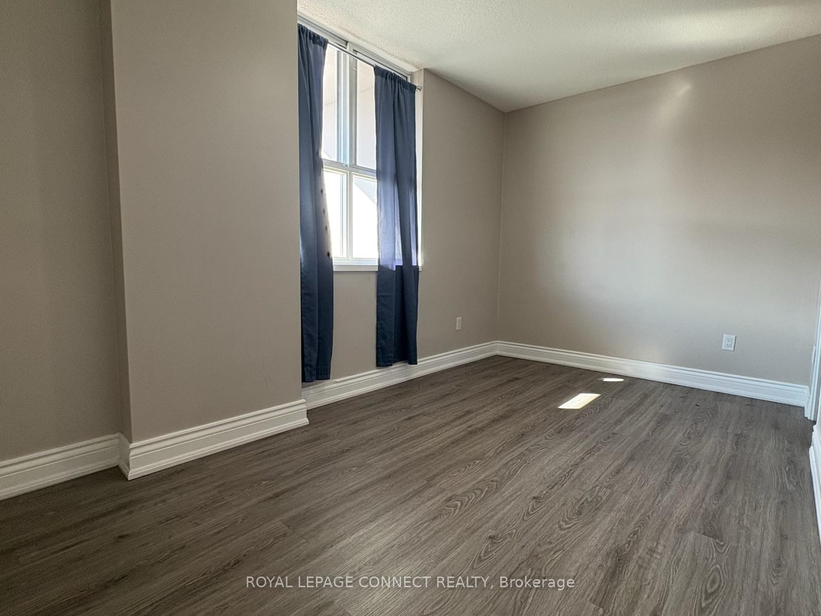 Photo 17 of Unit 910, 80 Inverlochy Boulevard, Markham, Royal Orchard — HOMEH