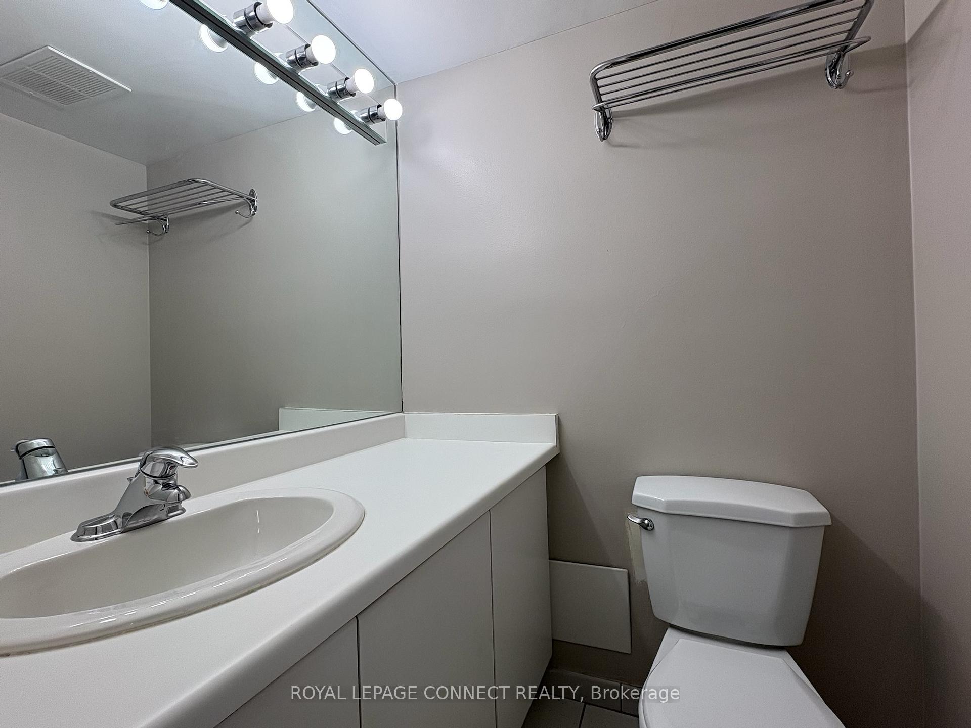 Photo 20 of Unit 910, 80 Inverlochy Boulevard, Markham, Royal Orchard — HOMEH