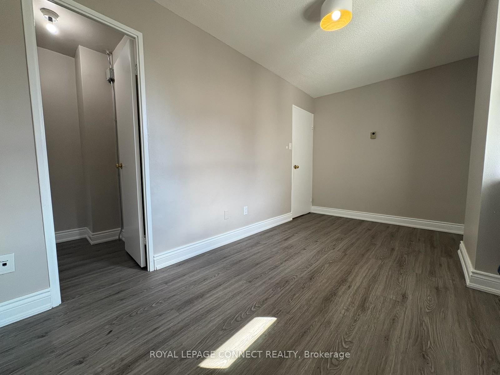 Photo 21 of Unit 910, 80 Inverlochy Boulevard, Markham, Royal Orchard — HOMEH
