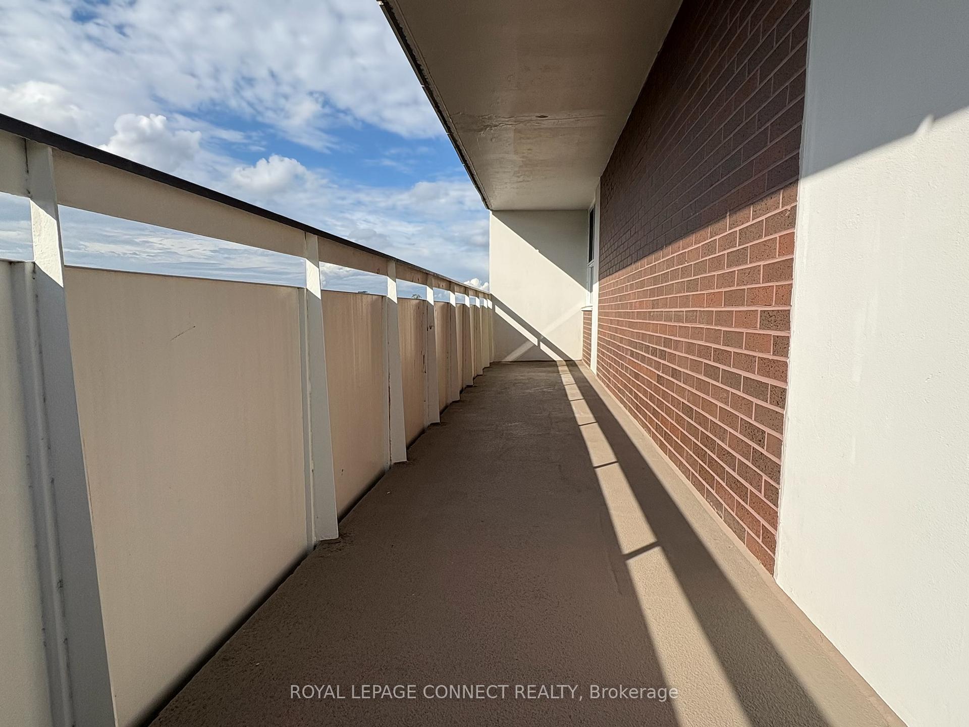 Photo 24 of Unit 910, 80 Inverlochy Boulevard, Markham, Royal Orchard — HOMEH