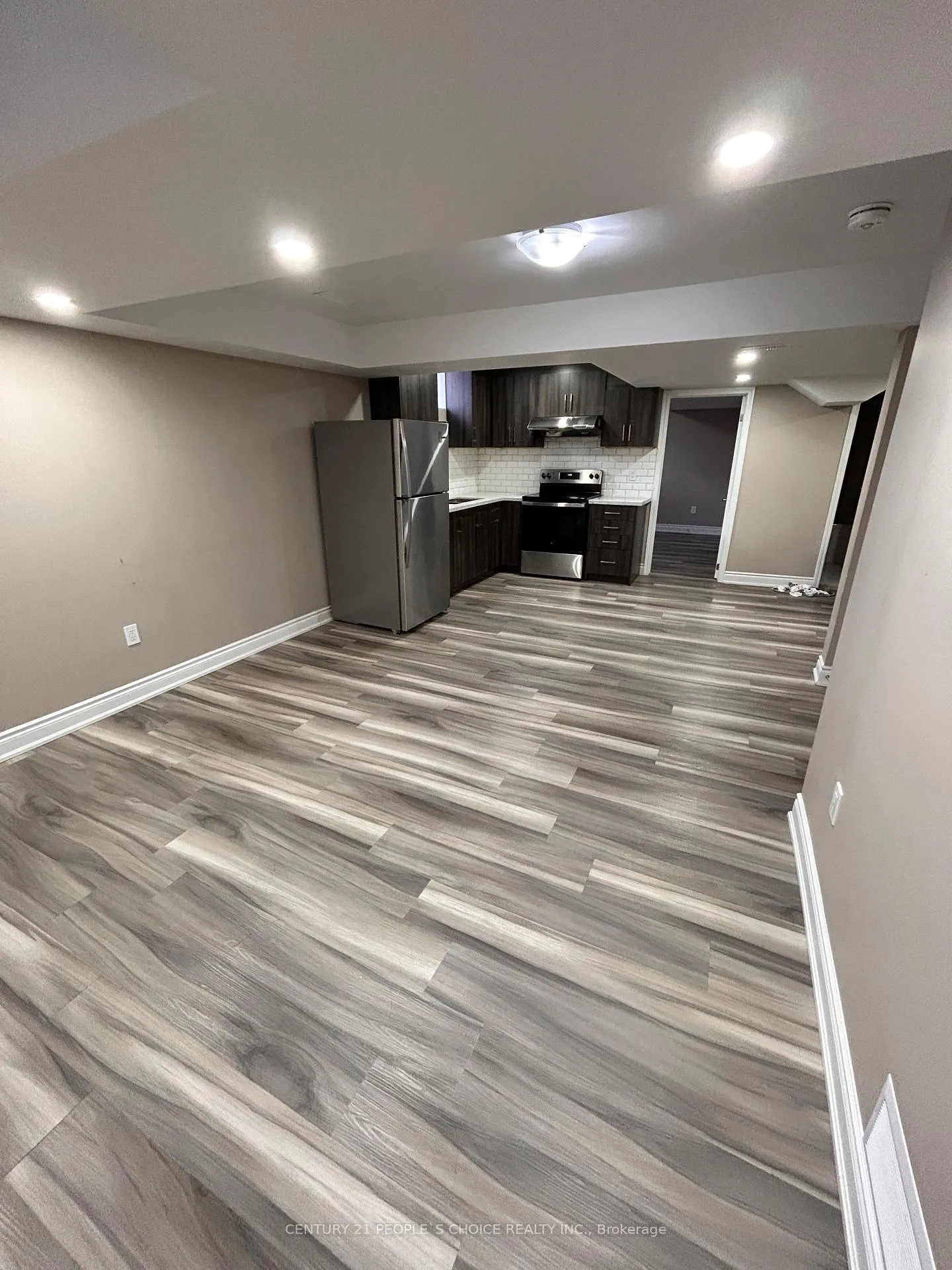 Photo 4 of Unit Bsmt, 11 Elverton Crescent, Brampton, Northwest Brampton — HOMEH