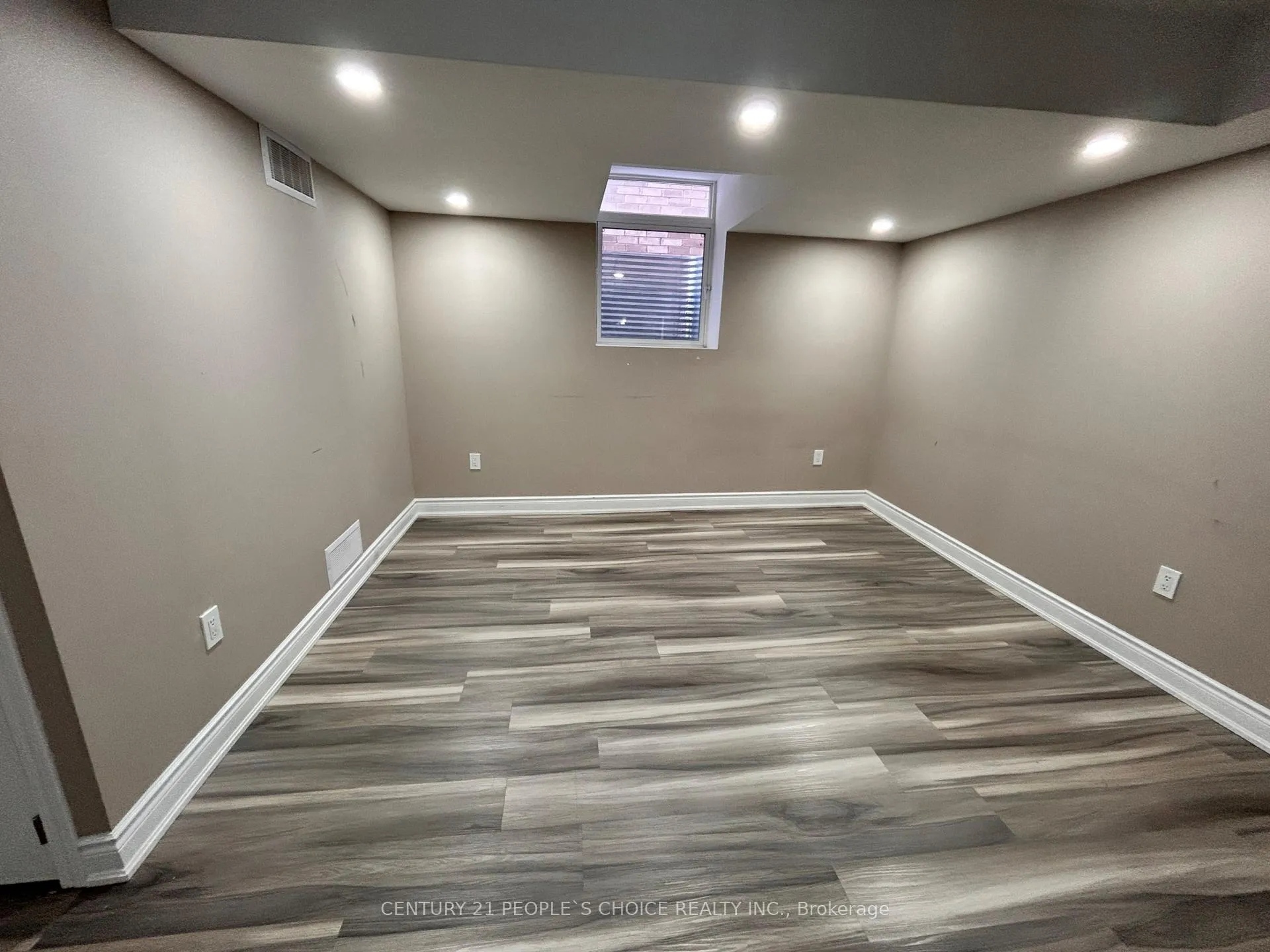 Photo 7 of Unit Bsmt, 11 Elverton Crescent, Brampton, Northwest Brampton — HOMEH