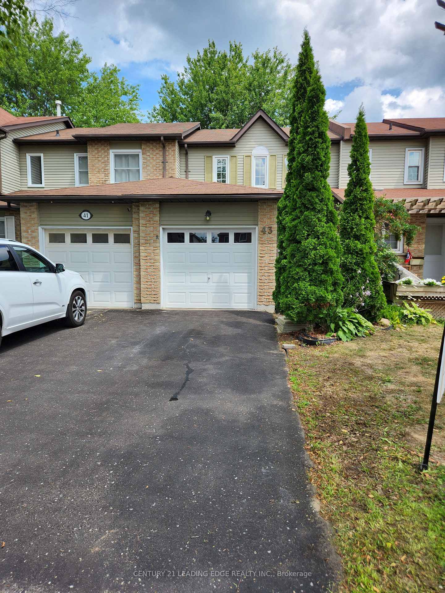 Photo 1 of 43 Poolton Crescent, Clarington, Courtice — HOMEH