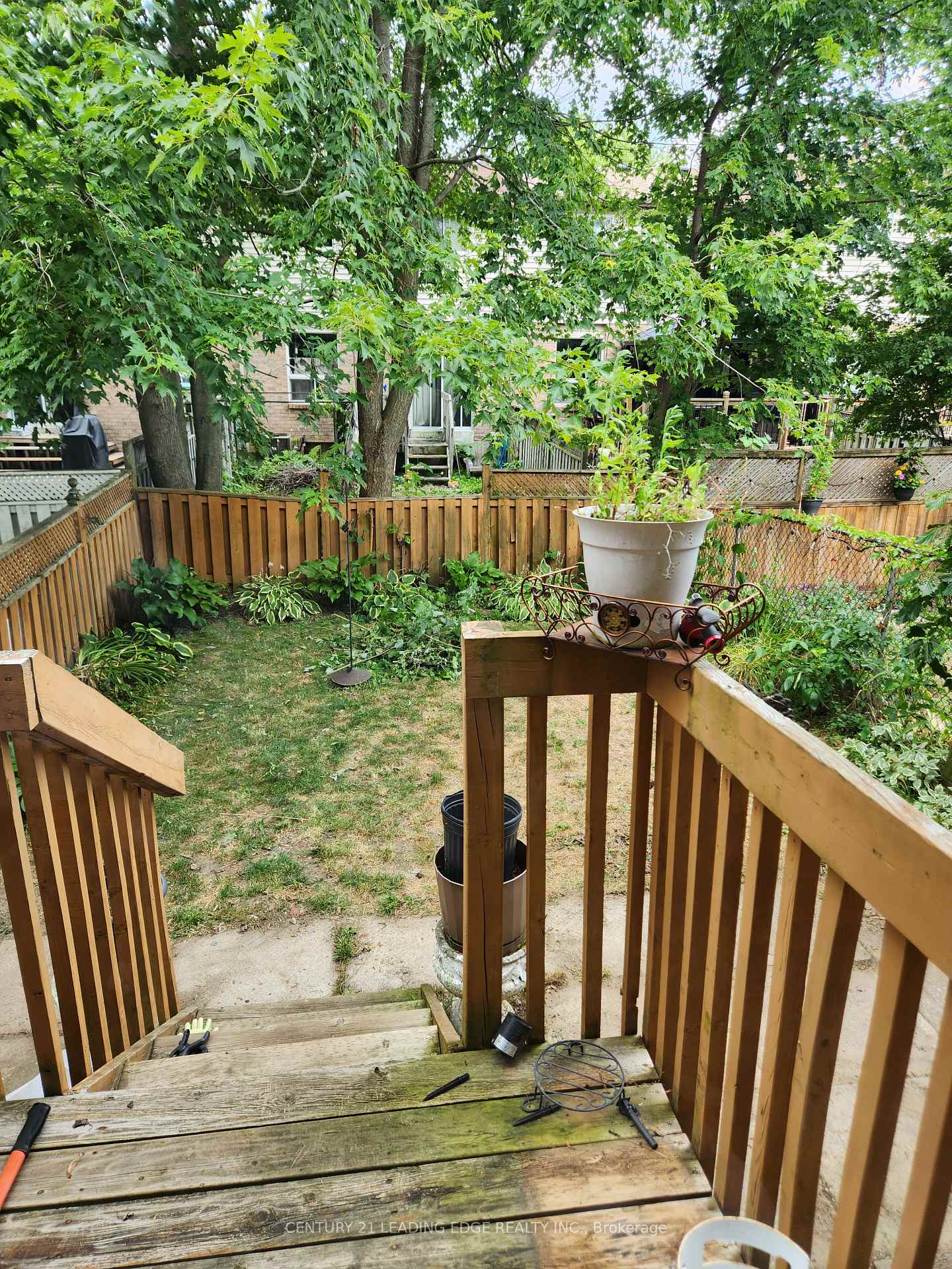 Photo 3 of 43 Poolton Crescent, Clarington, Courtice — HOMEH