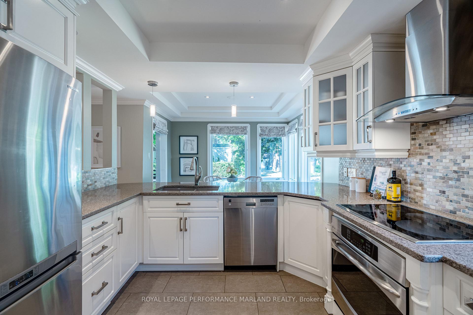 Photo 5 of 48 Harvard Avenue, Ottawa, Old Ottawa South — HOMEH