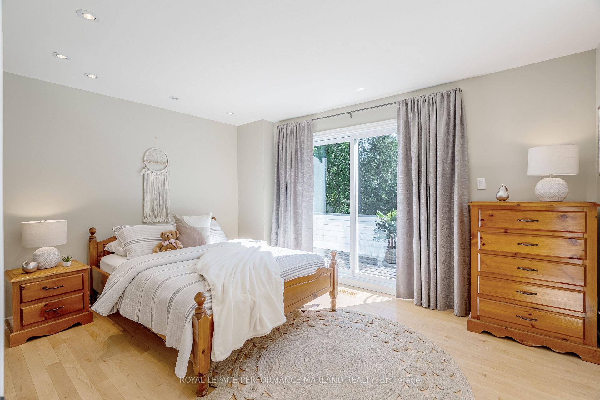 Photo 12 of 48 Harvard Avenue, Ottawa, Old Ottawa South — HOMEH