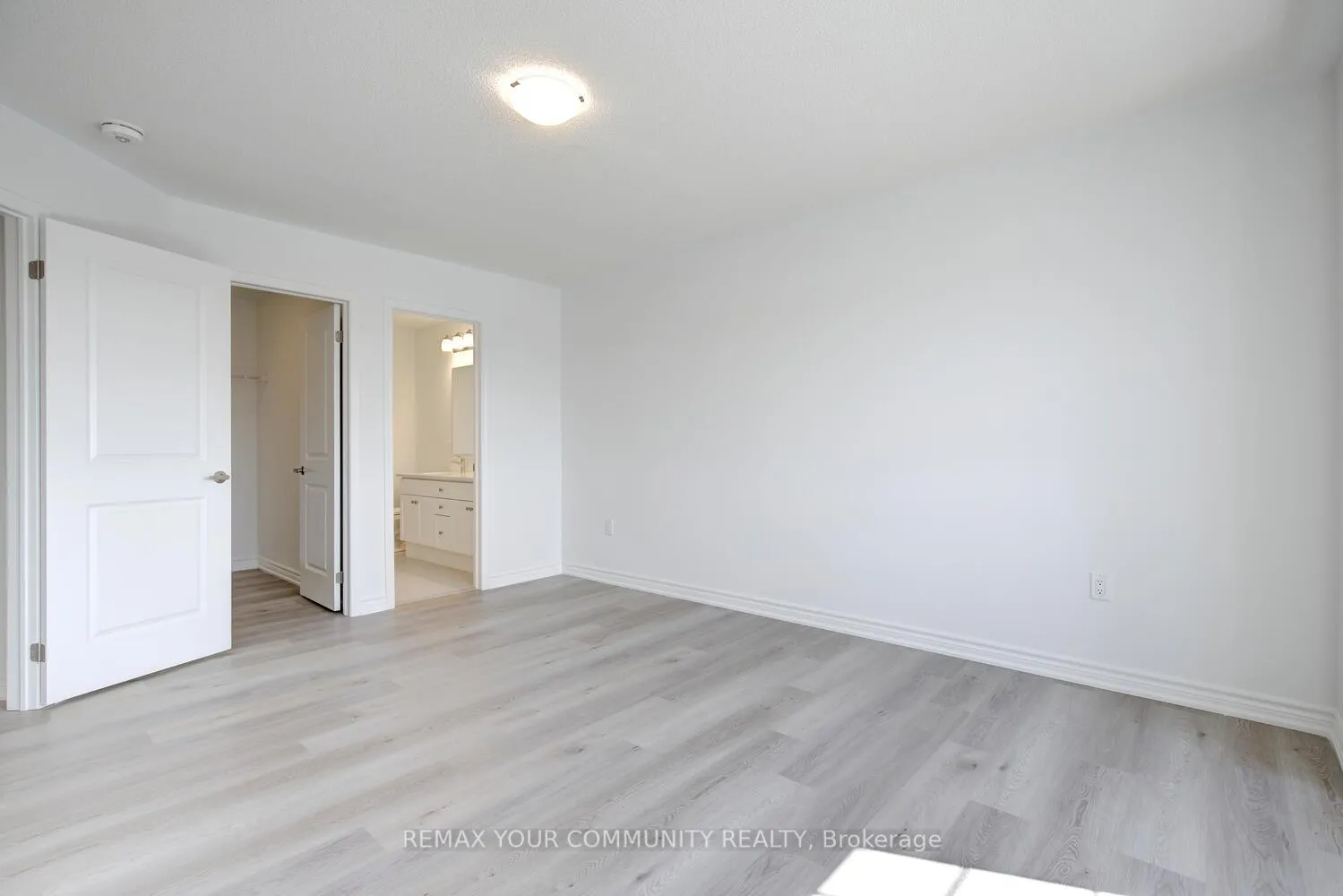 Photo 20 of 72 Vinewood Crescent, Barrie, Rural Barrie Southeast — HOMEH