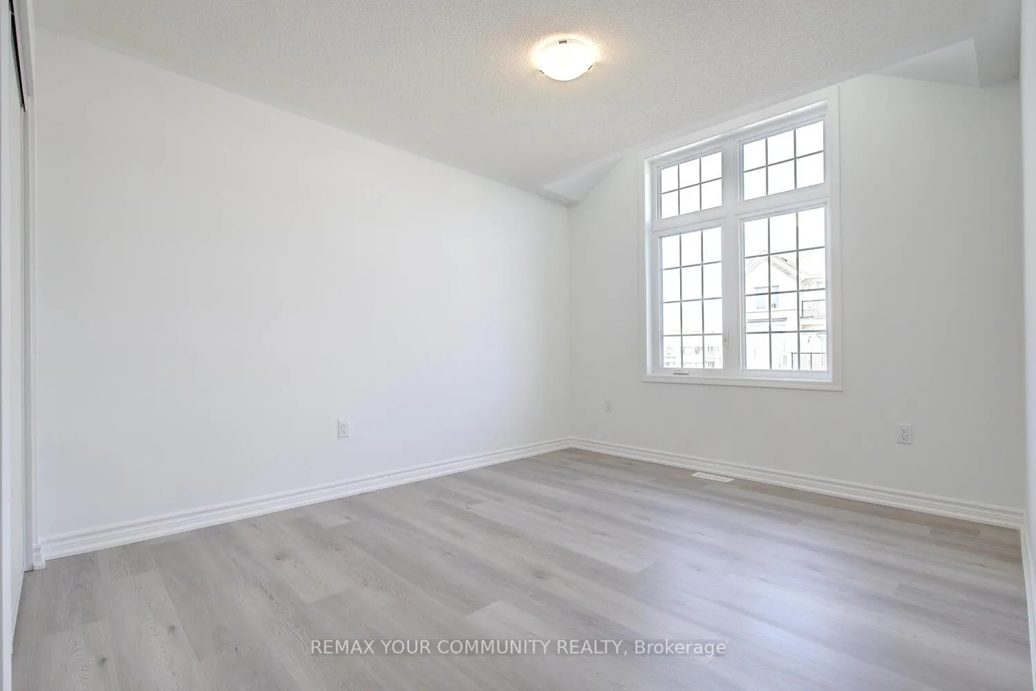 Photo 27 of 72 Vinewood Crescent, Barrie, Rural Barrie Southeast — HOMEH
