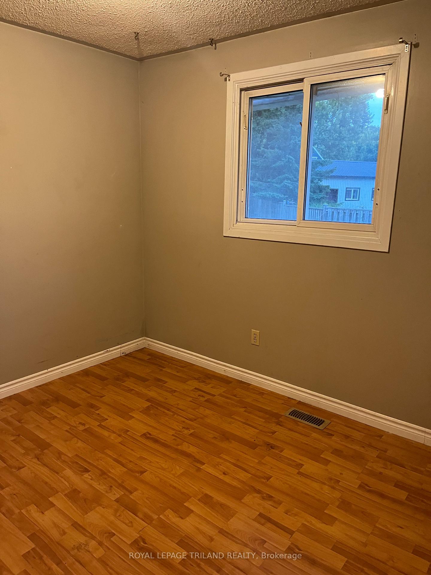 Photo 7 of 42606 Johnathon Street, Central Elgin, Union — HOMEH