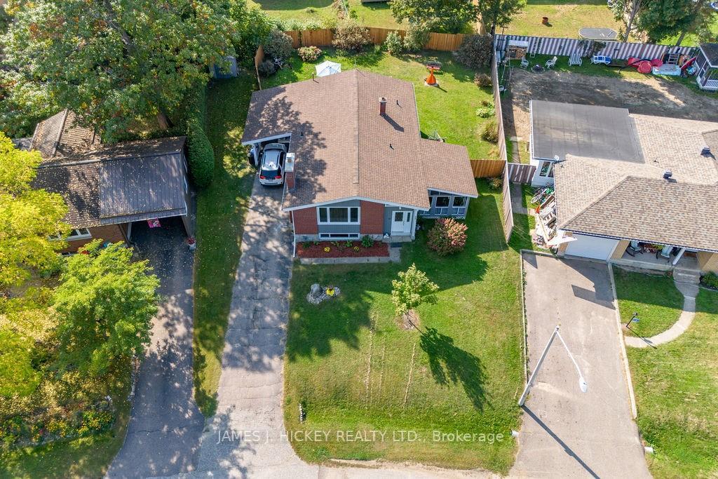 Photo 3 of 18 Claremount Road, Deep River — HOMEH