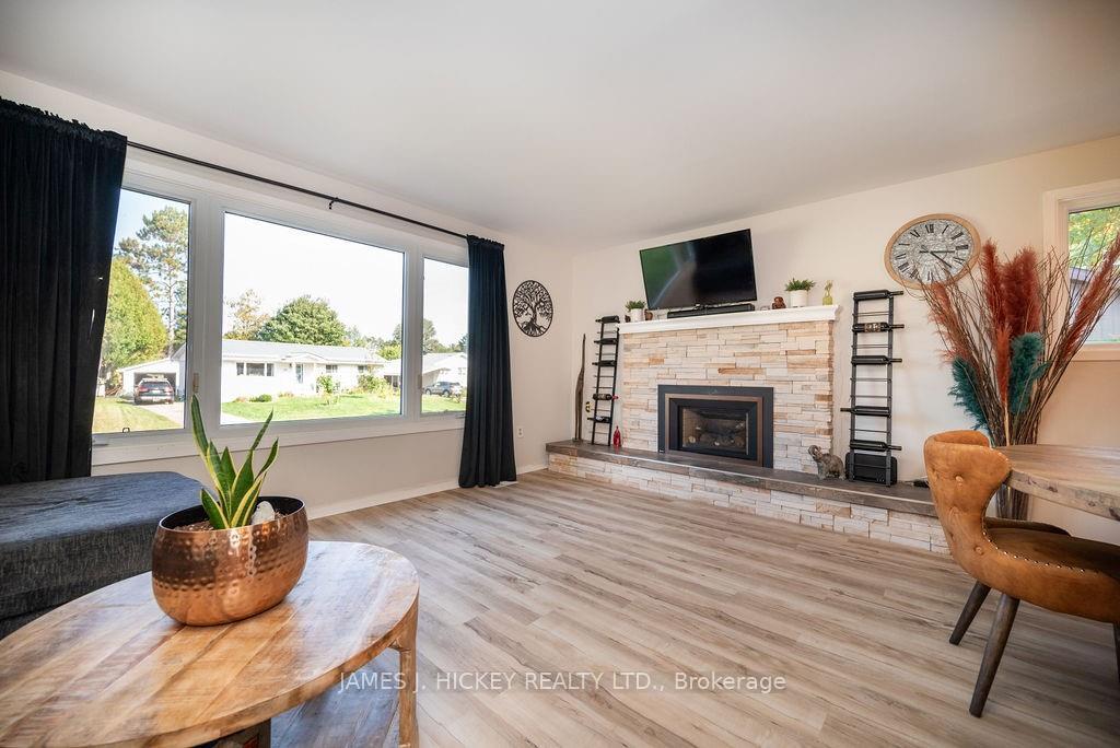 Photo 10 of 18 Claremount Road, Deep River — HOMEH