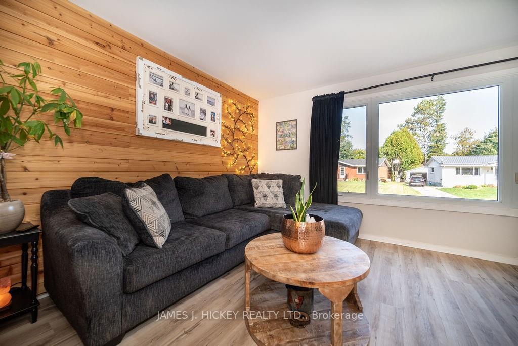 Photo 13 of 18 Claremount Road, Deep River — HOMEH