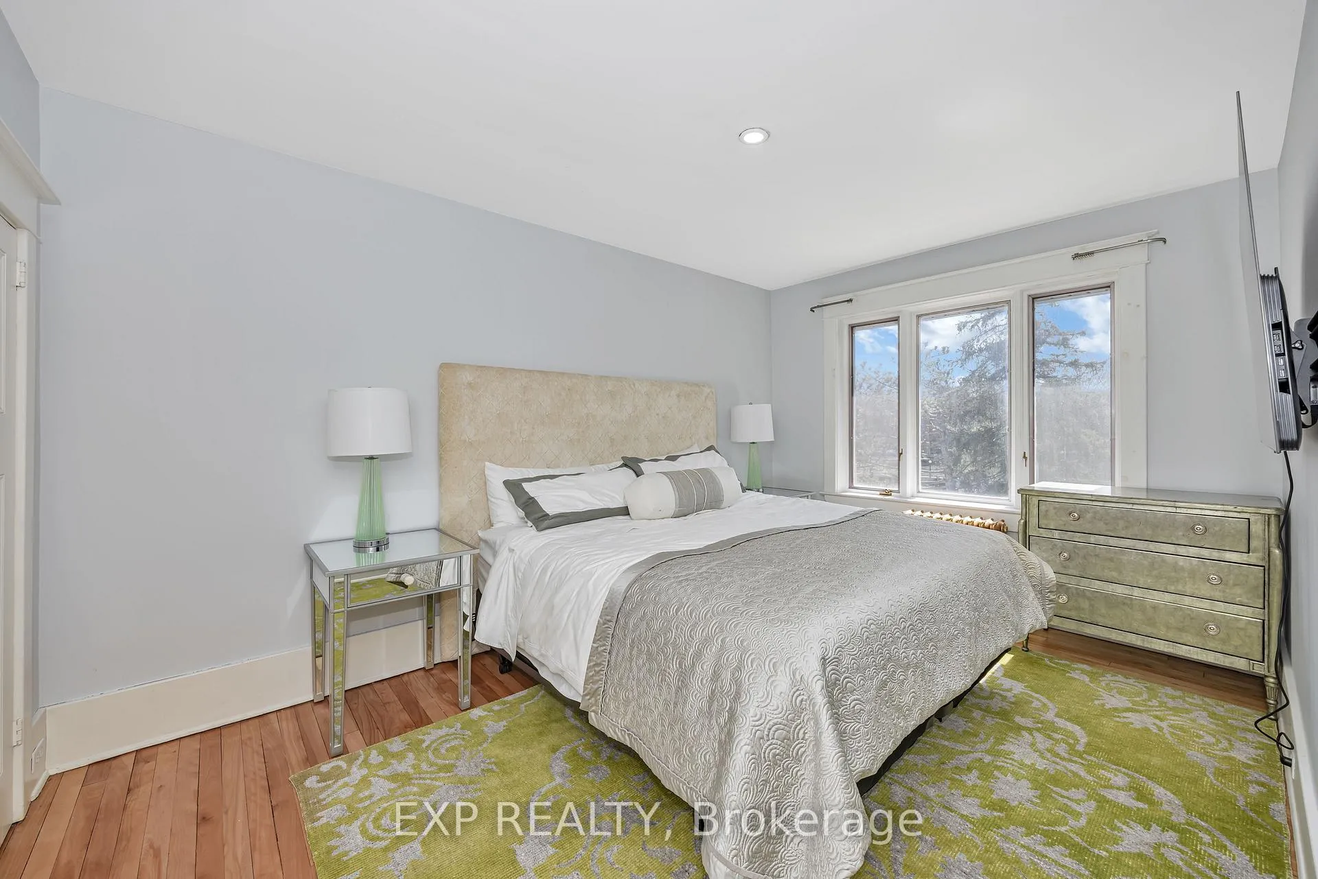 Photo 18 of 33 Wilton Crescent, Ottawa, Glebe — HOMEH