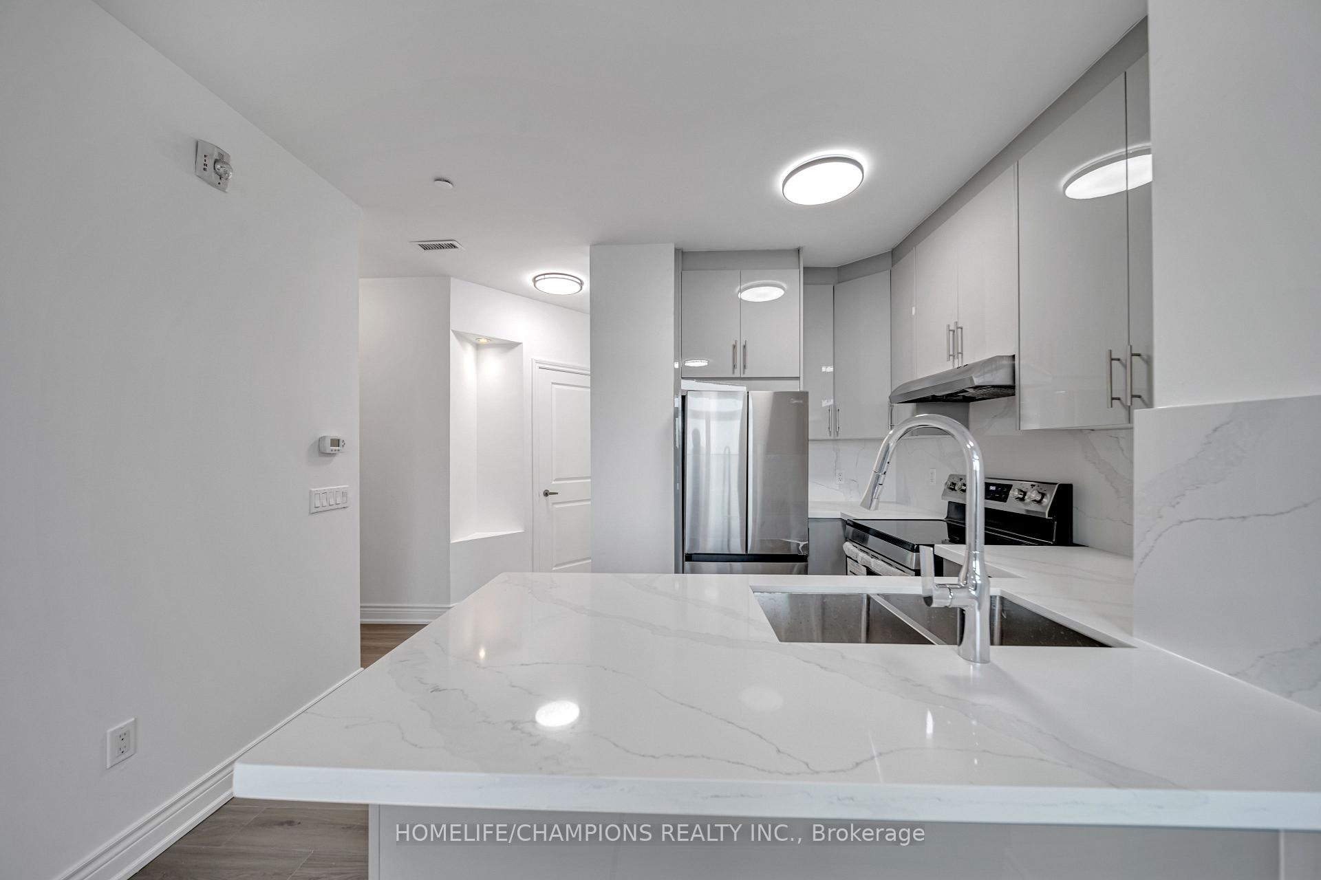 Photo 7 of Unit 320, 7325 Markham Road, Markham, Cedarwood — HOMEH