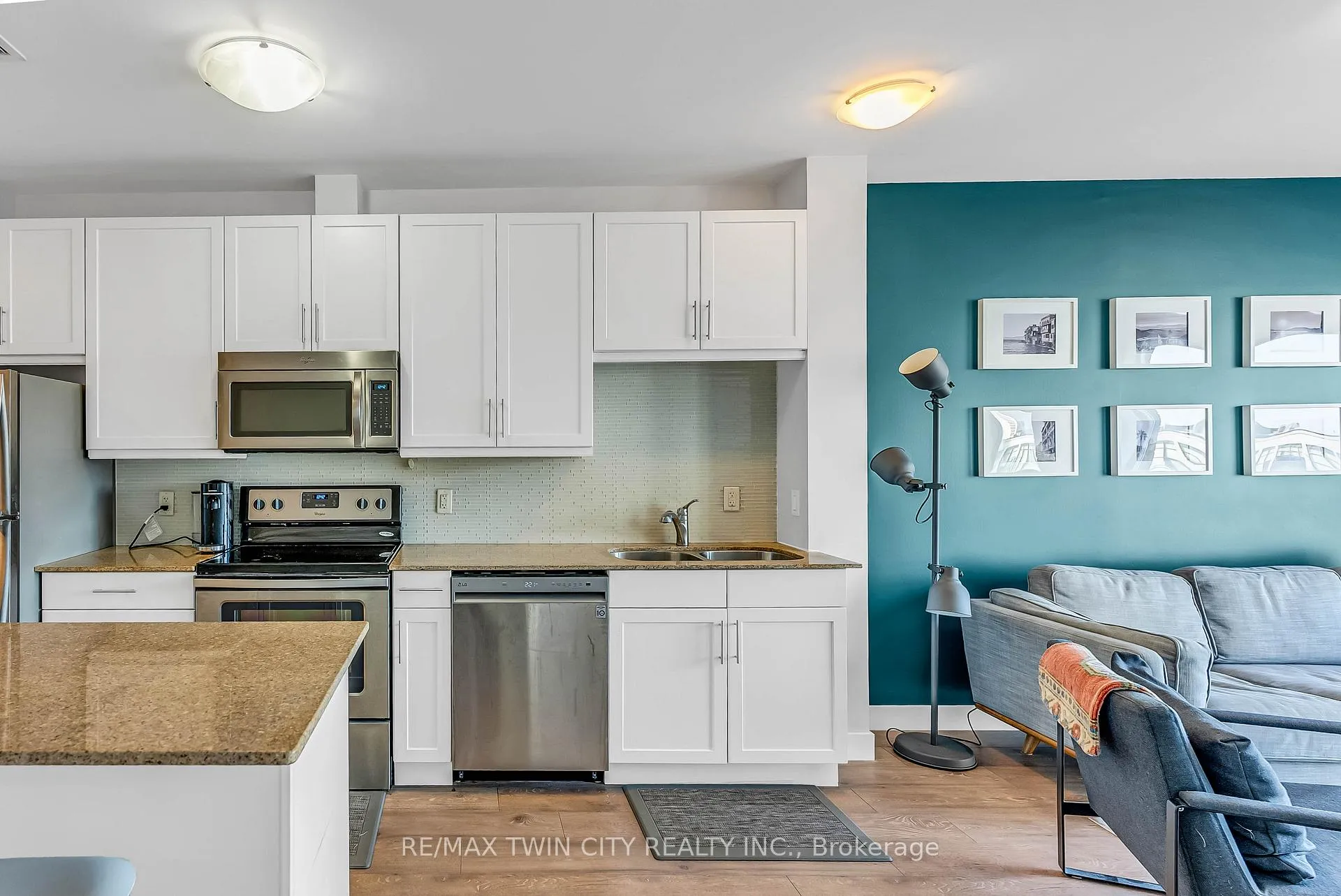 Photo 10 of Unit 806, 1 Victoria Street, Kitchener, City Commercial Core — HOMEH